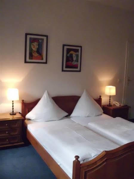 Badischer Hof Hotel Мангейм Экстерьер фото