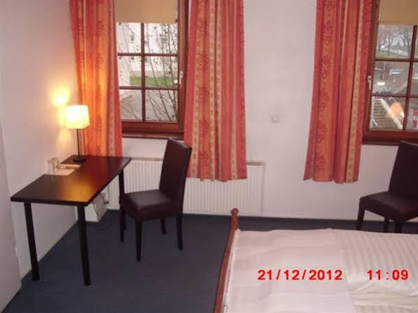 Badischer Hof Hotel Мангейм Экстерьер фото